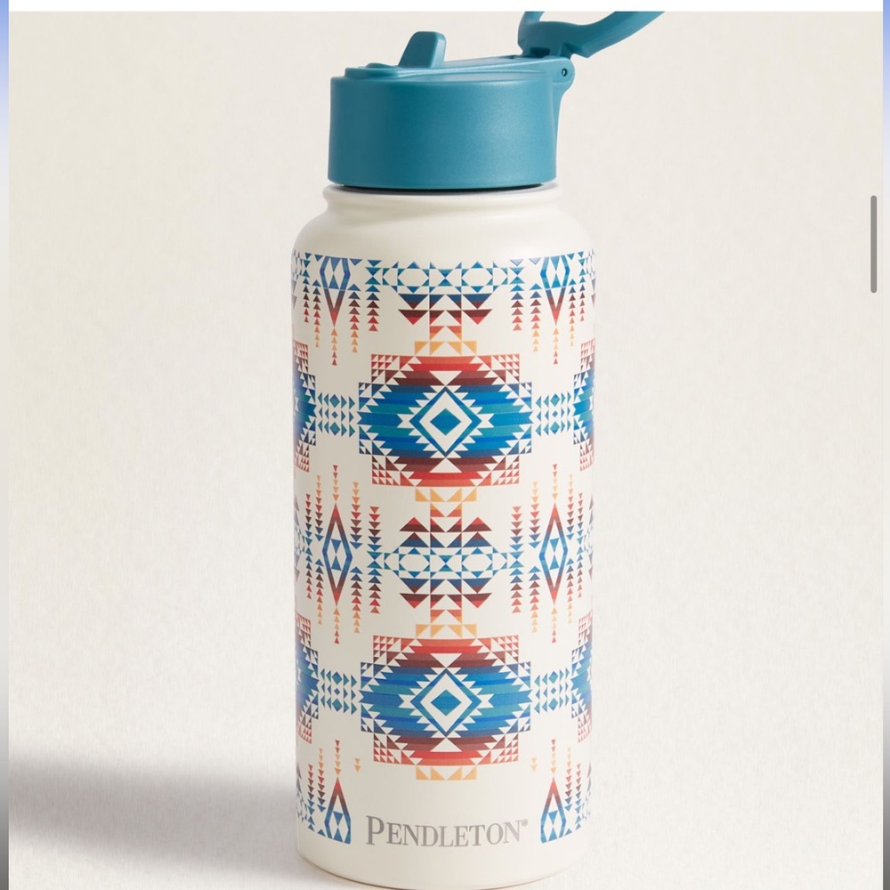 Pendleton 32 oz insulated bottle